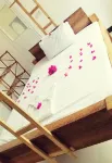 Room Hj: at the Beachfront Seaview Gland Flow, with 2 Guests