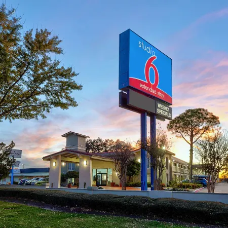 Studio 6 Denton, TX - UNT