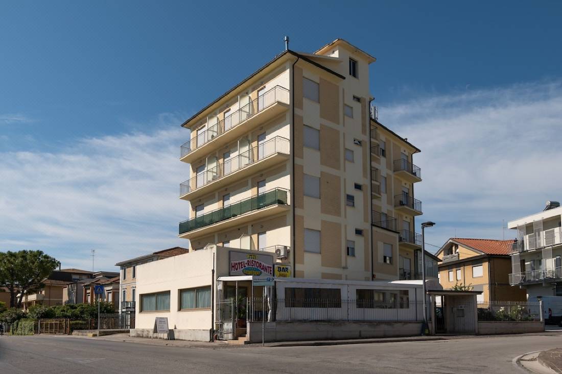 Hotel Belvedere-Porto Sant'Elpidio Updated 2022 Room Price-Reviews & Deals  | Trip.com