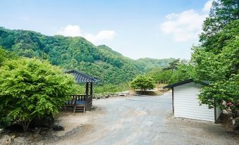Danyang Sobaeksan Tongnamu Pension