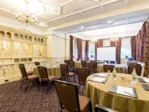 Woodlands Park Hotel Hotels in Elmbridge