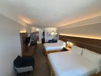 Holiday Inn Express & Suites Galveston West-Seawall Отели в г. Галвестон