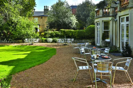 Gonville Hotel Отели рядом с достопримечательностью «Университет Кембридж Джадж Бизнес Скул»