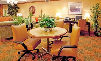 Holiday Inn Express & Suites Charleston-North