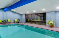 Holiday Inn Express & Suites MORRISTOWN by IHG - Uima-altaat