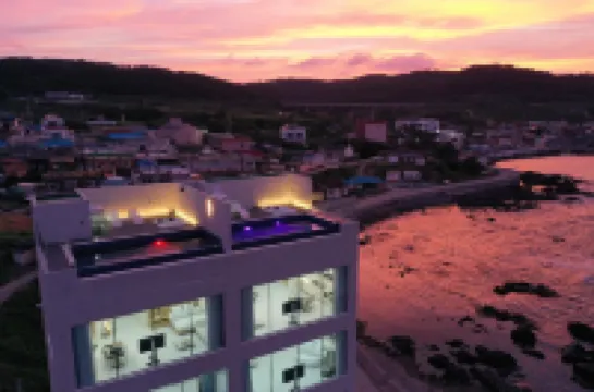 Pohang Horizon Poolvilla