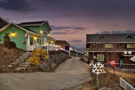 Jecheon Lake Sunrise Spa Pension