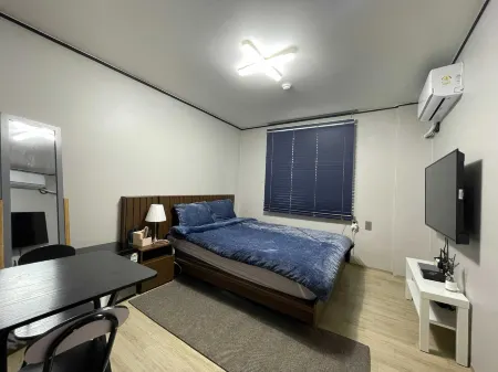 Goheung Blue Moon Stay Отели в г. Кохын