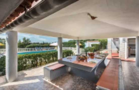 Villa Cadre - 5Br w Private Pool & Snooker Table