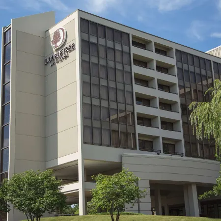 DoubleTree by Hilton Chicago - Oak Brook