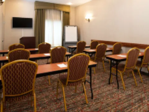 Hampton Inn by Hilton Kansas City Northeast Hotels in Chouteau Township
