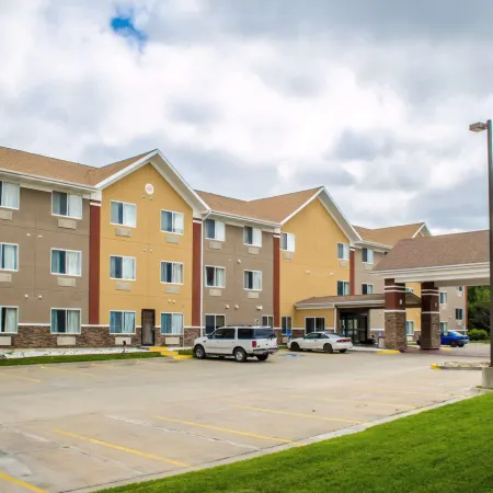 Quality Suites St. Joseph