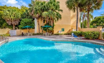 La Quinta Inn & Suites by Wyndham Miami Lakes