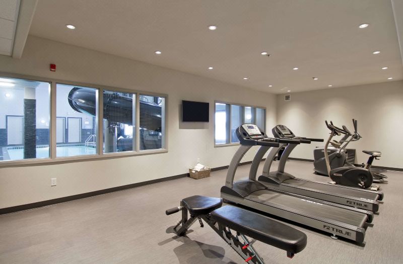 Home Inn & Suites Regina Airport photo 3