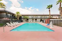 Days Inn & Suites by Wyndham Needles Hotels in Needles