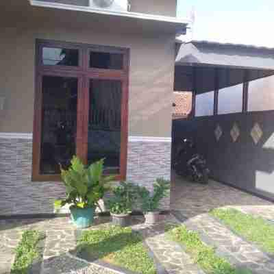 Simply Homy Guest House Purbalingga Hotel Exterior