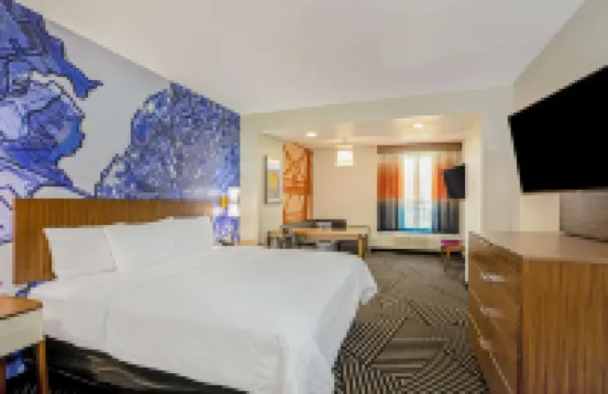 La Quinta Inn & Suites by Wyndham Waco Downtown - Baylor