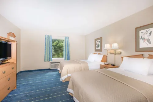 Days Inn & Suites by Wyndham Bridgeport - Clarksburg Hotel di Bridgeport