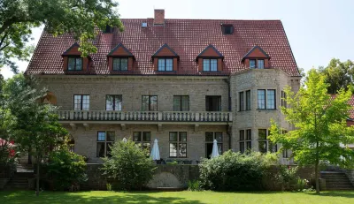 Parkhotel Unter den Linden Hotels in Huy