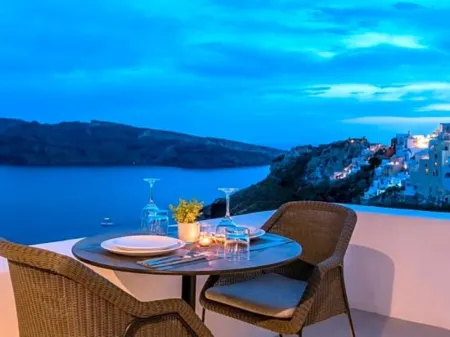 Art Maisons Oia Castle