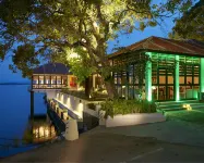 Ekho Lake House