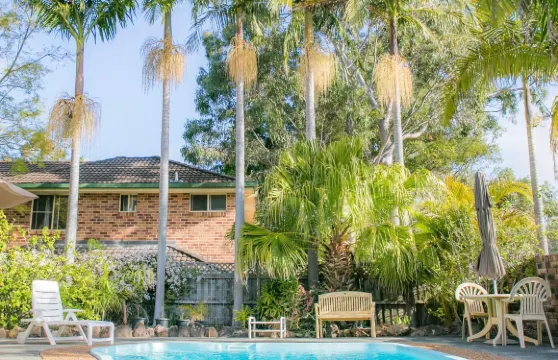 戈斯福德棕櫚莫泰旅館