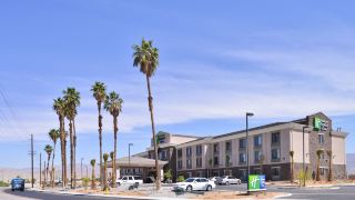 holiday-inn-express-and-suites-indio-coachella-valley