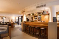 Castelnou Aparthotel - Baarit