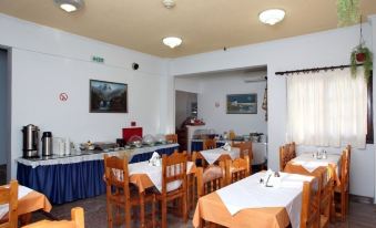 Hotel Nostos - Housity