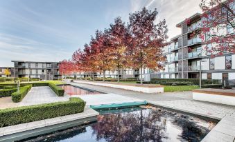 Shortstaymk Vizion Apartments, with Free Superfast wi-fi, Parking, Sky Sports and Movies