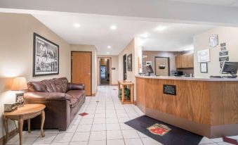 Super 8 by Wyndham Sturgis