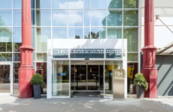 NH ハンブルク ホルナー レンバーン ミニゴルフ・エーイエンドルファー・パーク・ハンブルク周辺のホテル