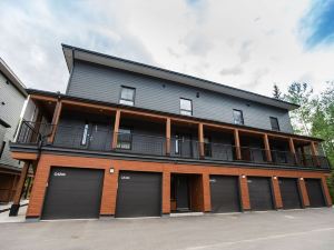 The Mac Shack by Revelstoke Vacations