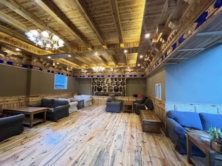 Tagong Grassland Tuoma Homestay