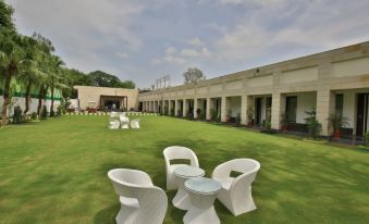 Jhansi Hotel
