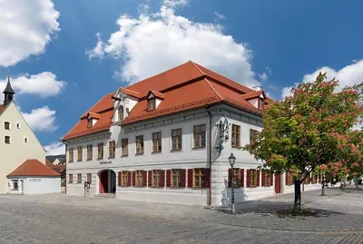 Post Berching Hotel dekat Cafe Zentral