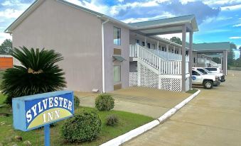 Sylvester Inn