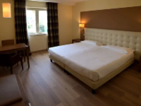 โรงแรมเบสท์เวสเทิร์น แกรนด์ กวินิจี โรงแรมในลุกกา