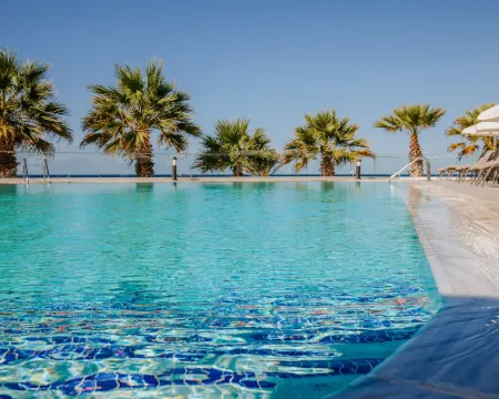 Louis Paphos Breeze Hotels in Chloraka