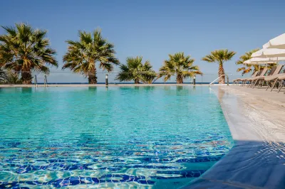 Louis Paphos Breeze Hotels in Chlórakas