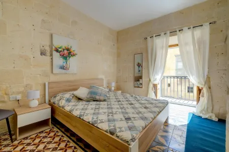 Central and Cosy 2Br Apartment in Valletta Отели рядом с достопримечательностью «Каса-Рокка-Пиккола»