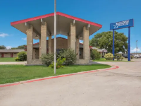 Americas Best Value Inn Lockhart TX Hotels in Lockhart