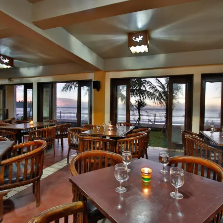 The Jayakarta Villas Anyer Отели рядом с достопримечательностью «Пляж Anyer»