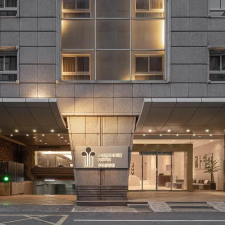 Lakeshore Hotel Metropolis I