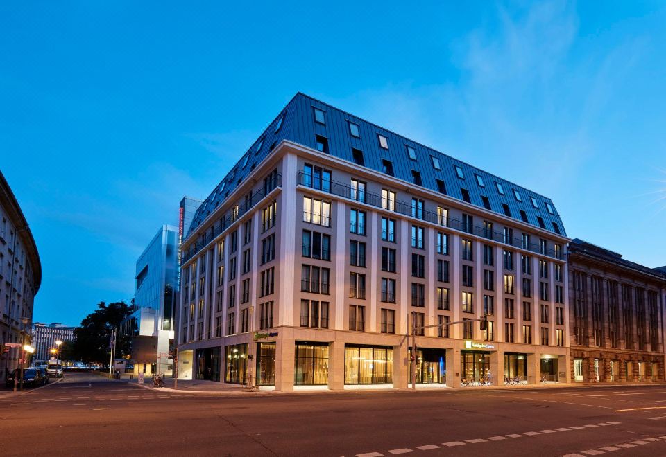 홀리데이 인 익스프레스 - 베를린 - 알렌산더플라츠