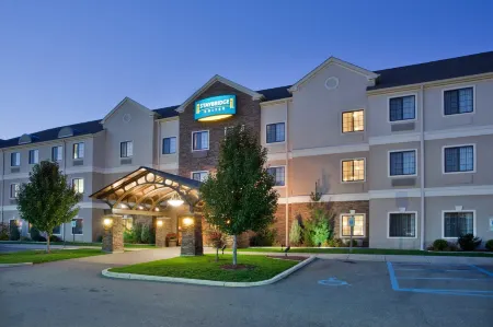 Staybridge Suites Kalamazoo Отели в г. Плейнуэлл