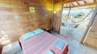 Gîte Baobab 1: Beautiful pool area with panoramic view