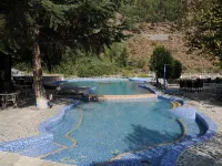 Apple Valley Resort - Rooftop Pools