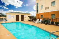 Days Inn & Suites by Wyndham Augusta Near Fort Eisenhower Hotels in Columbia County