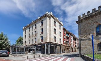 Hotel Torrebillela - Housity